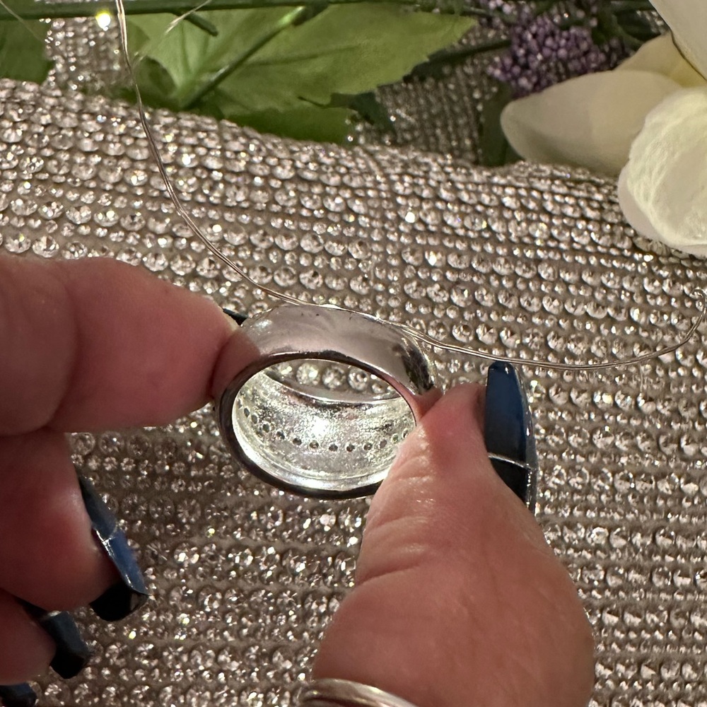 ๐ฅ LIA SOPHIA.One of their most gorgeous rings w/Crystals & Rope detailing.Size 8 - Picture 9 of 12